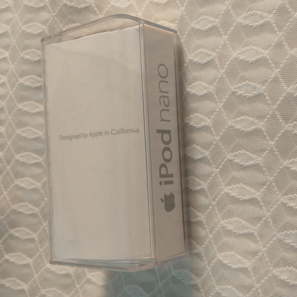 Apple iPod Nano A1199 2GB - 2nd Generation - Silver (MA477LL/A) - D1 - Picture 5 of 5